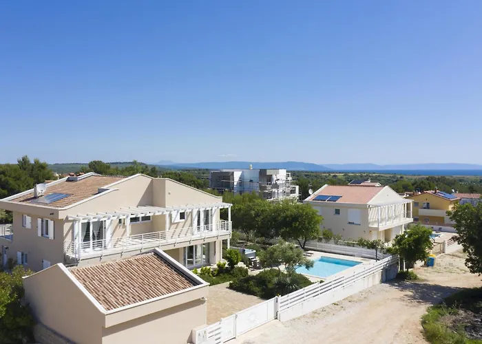Villa Bella - Beautiful And Modern House With Pool, Souna, Jacuzzi & Playground, Liznjan - Istra